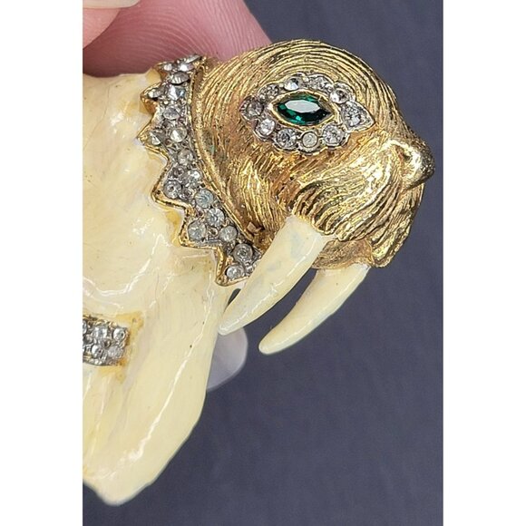 RARE VTG KJL Kenneth Jay Lane Enamel, Rhinestone & Faux Coral Walrus Brooch READ - Picture 10 of 13